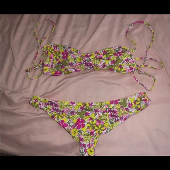 frankies bikini set - Picture 3 of 8